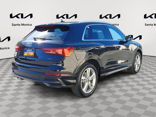 2022 Audi Q3 45 S line Premium
