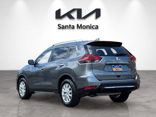 Gun Metallic 2020 Nissan Rogue SV