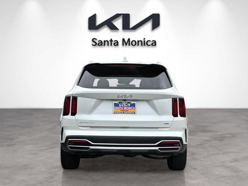 Snow White Pearl 2023 Kia Sorento Hybrid EX