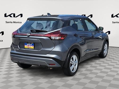 2022 Nissan Kicks S