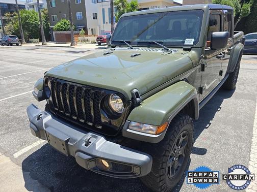 2022 Jeep Gladiator Sport