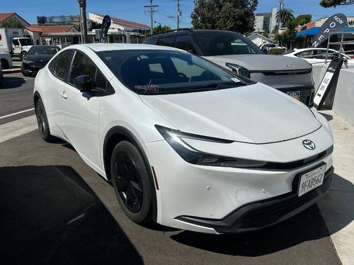 2023 Toyota Prius LE