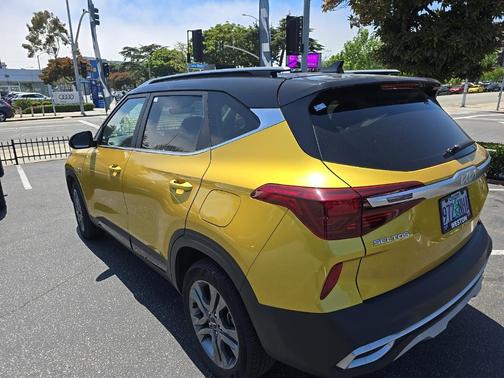 2022 Kia Seltos S