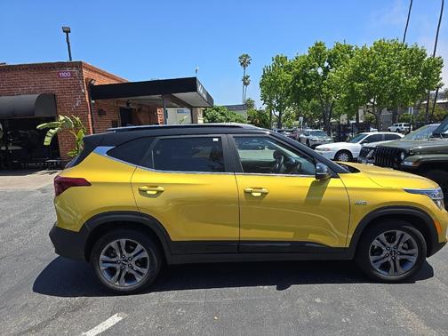 2022 Kia Seltos S