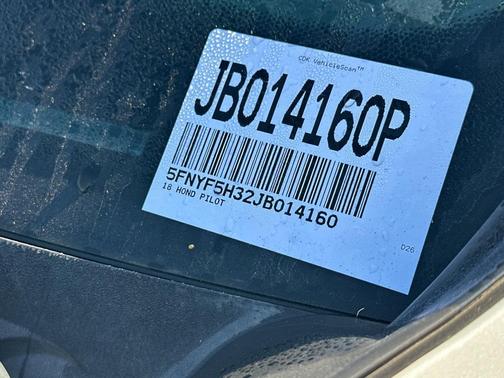 White Diamond Pearl 2018 Honda Pilot EX