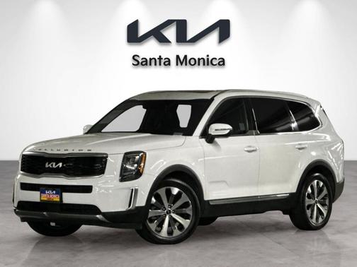 Glacial White Pearl 2022 Kia Telluride EX