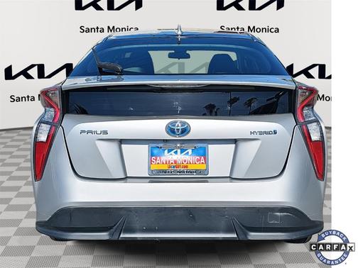 2016 Toyota Prius Three Touring