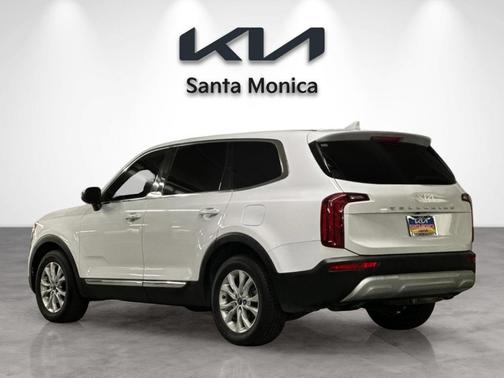 2022 Kia Telluride LX