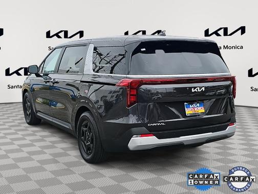 2025 Kia Carnival LXS
