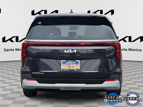 2025 Kia Carnival LXS