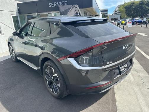 2024 Kia EV6 Light