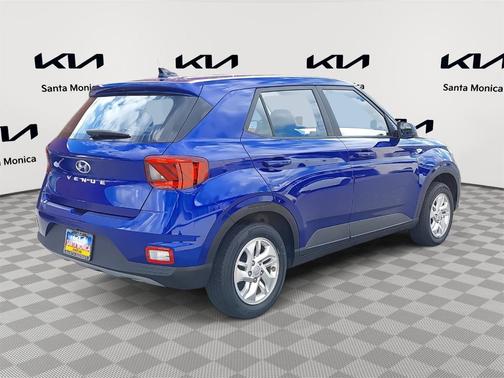 2022 Hyundai VENUE SE