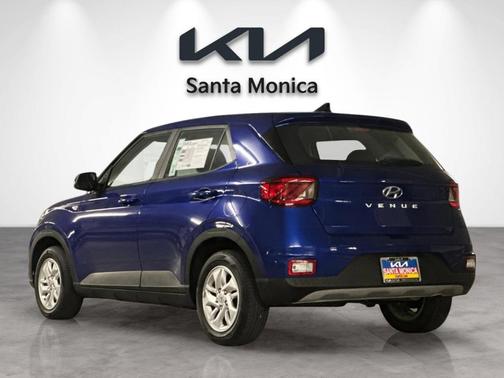 2022 Hyundai VENUE SE