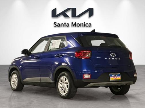 2022 Hyundai VENUE SE