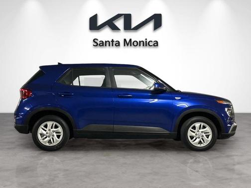 2022 Hyundai VENUE SE