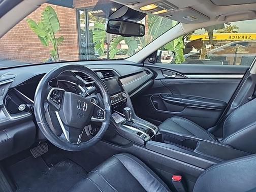 2018 Honda Civic Touring