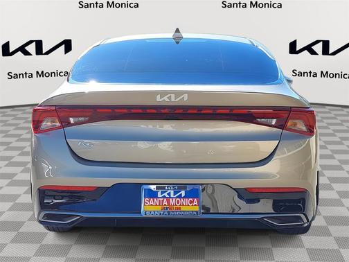 2022 Kia K5 LXS