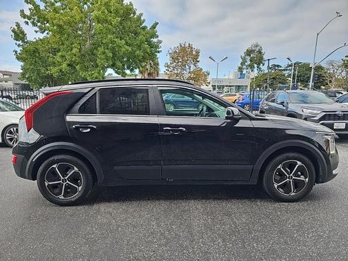 2024 Kia Niro EX
