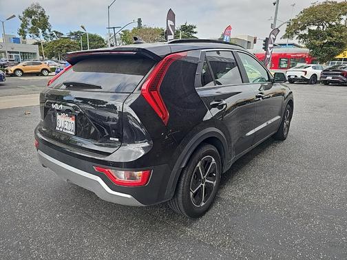 2024 Kia Niro EX