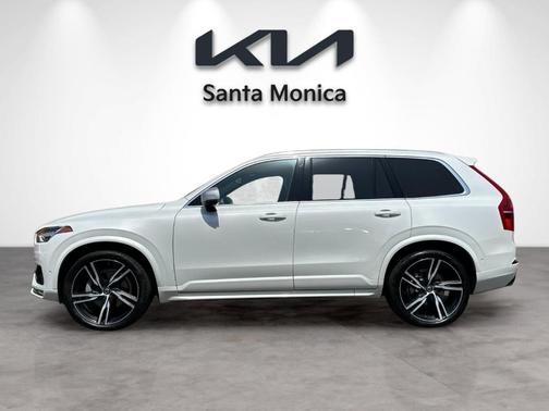 Crystal White Pearl 2019 Volvo XC90 T6 R-Design