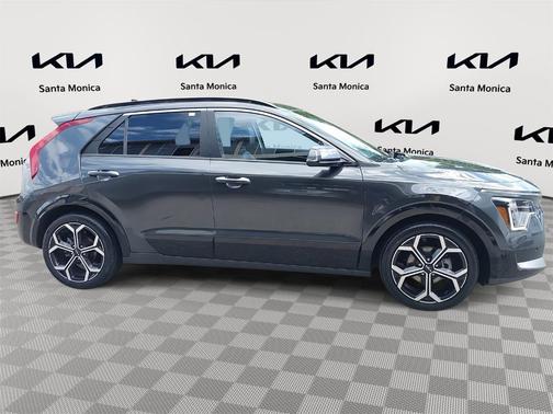 2023 Kia Niro Plug-In Hybrid SX Touring