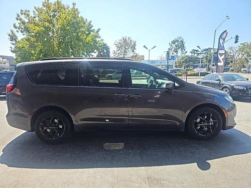 2019 Chrysler Pacifica Limited