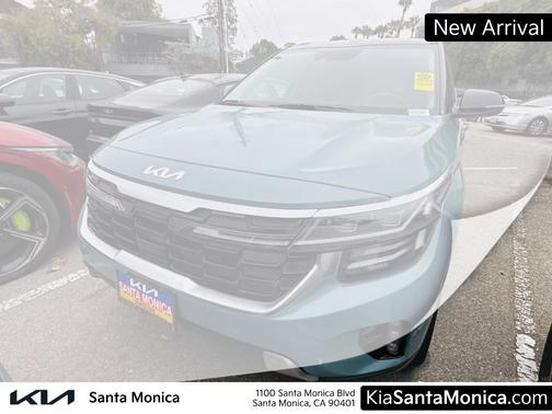 Blue / Black 2024 Kia Seltos SX
