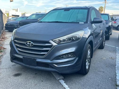 2016 Hyundai TUCSON SE