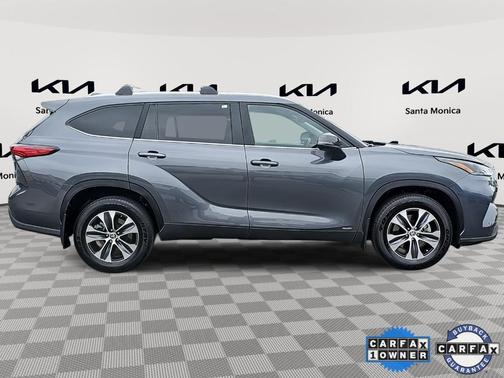 2023 Toyota Highlander Hybrid XLE