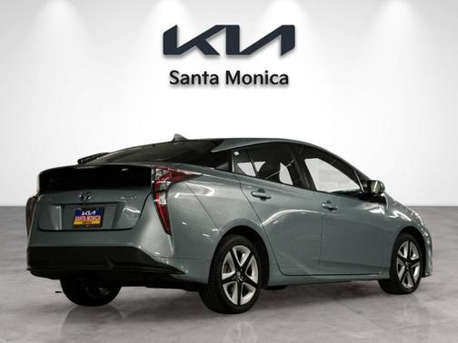 2017 Toyota Prius Four