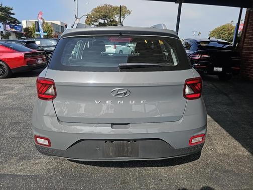 2023 Hyundai VENUE SEL