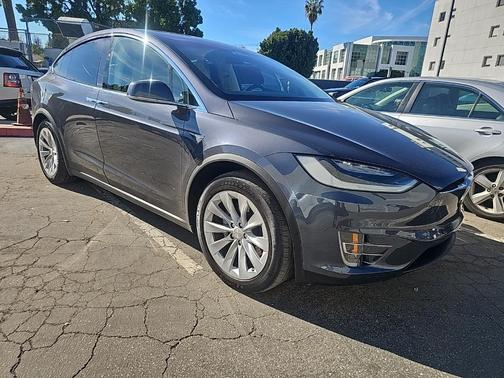 2017 Tesla Model X 75D