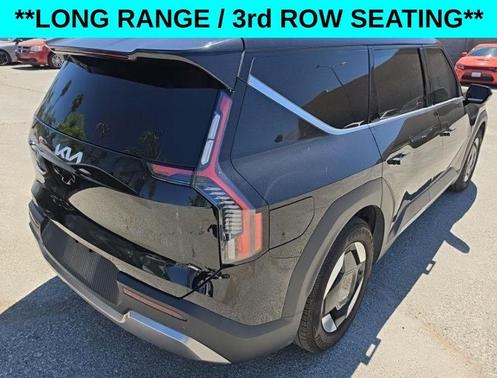 Aurora Black Pearl 2024 Kia EV9 Light Long Range