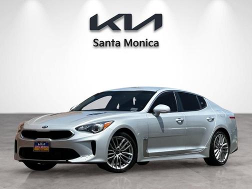 Silky Silver 2018 Kia Stinger Base