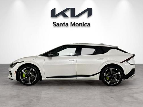 Snow White Pearl 2023 Kia EV6 GT