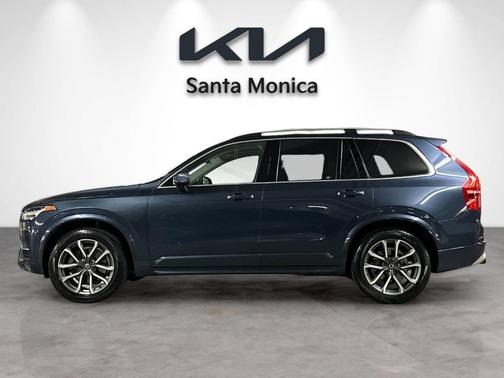 2018 Volvo XC90 T5 Momentum