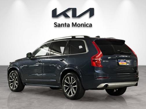 2018 Volvo XC90 T5 Momentum