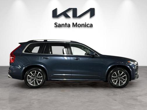 2018 Volvo XC90 T5 Momentum