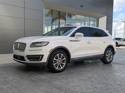 2019 Lincoln Nautilus Select