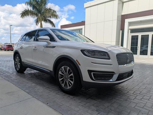 2019 Lincoln Nautilus Select