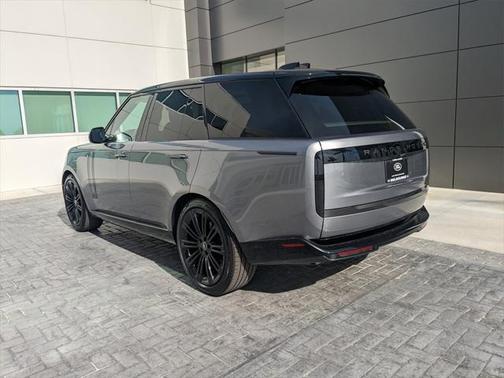 2025 Land Rover Range Rover P530 SE