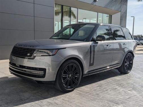 2025 Land Rover Range Rover P530 SE
