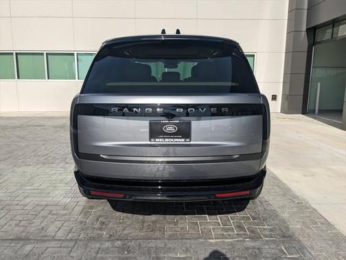 2025 Land Rover Range Rover P530 SE