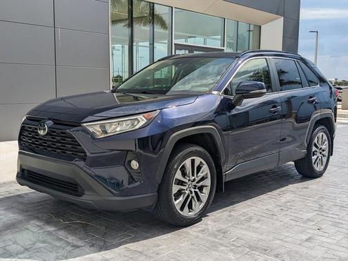 2019 Toyota RAV4 XLE Premium