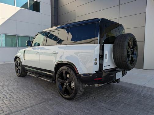 2026 Land Rover Defender P400 X-Dynamic SE