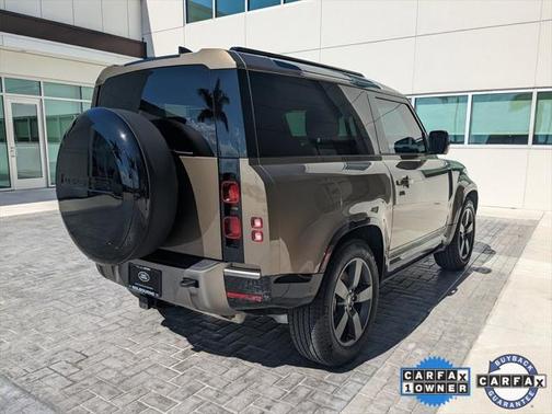 2024 Land Rover Defender 90 P400 X-Dynamic SE