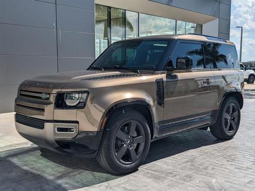 2024 Land Rover Defender 90 P400 X-Dynamic SE