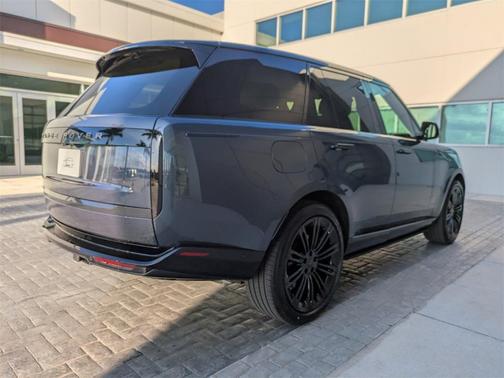 2026 Land Rover Range Rover P530 Autobiography