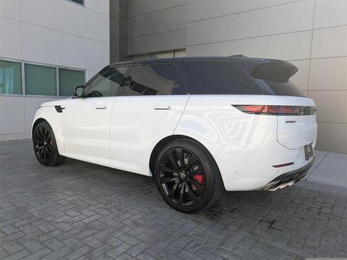 2025 Land Rover Range Rover Sport SE