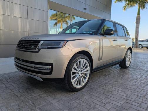 2025 Land Rover Range Rover P530 SE